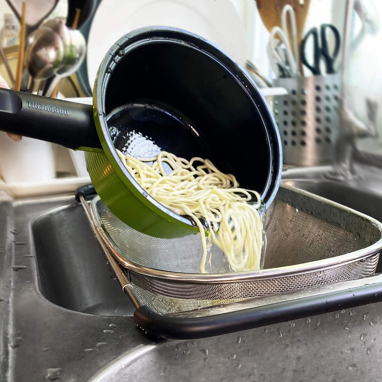 Over the Sink Colander Strainer Basket Stainless Steel, For Kitchen Sink with Rubber Grip, Fine Mesh, Large Kitchen Gadgets Tools, Expandable Home Kitchen Essentials